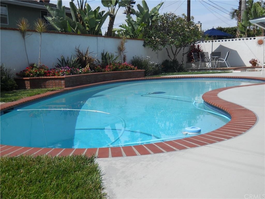 2951 Tigertail Dr #NA - Photo 2 of 20
