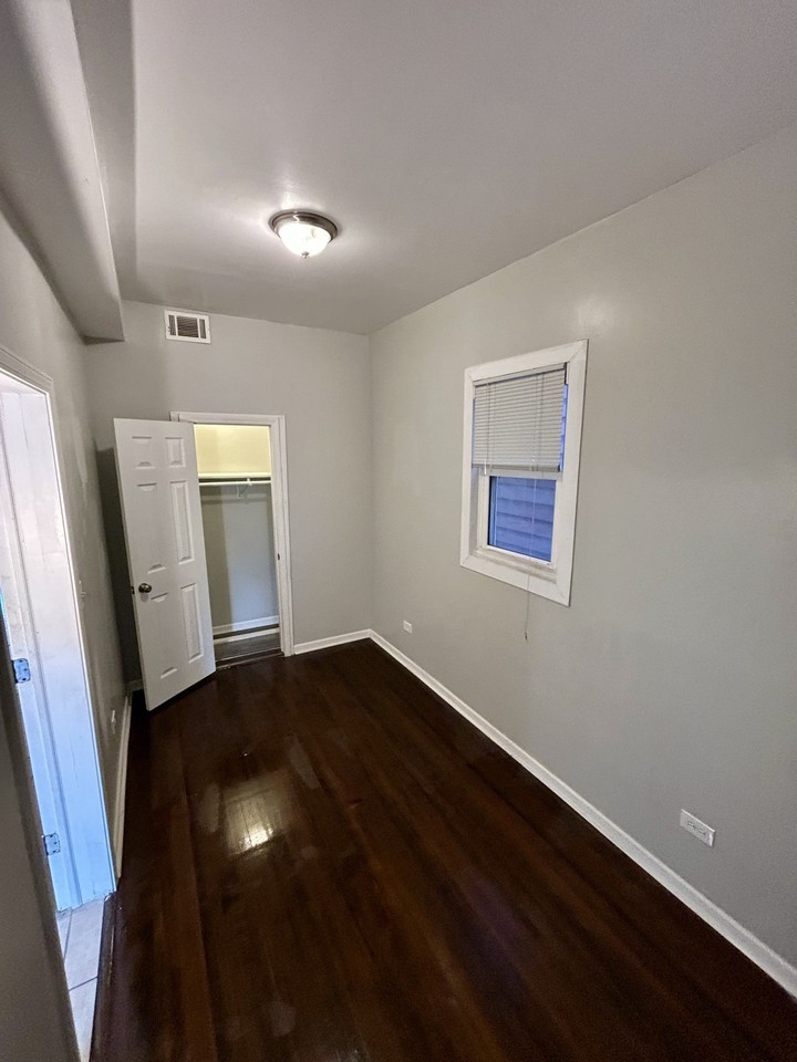 2955 N Gresham Ave #1 - Photo 7 of 15
