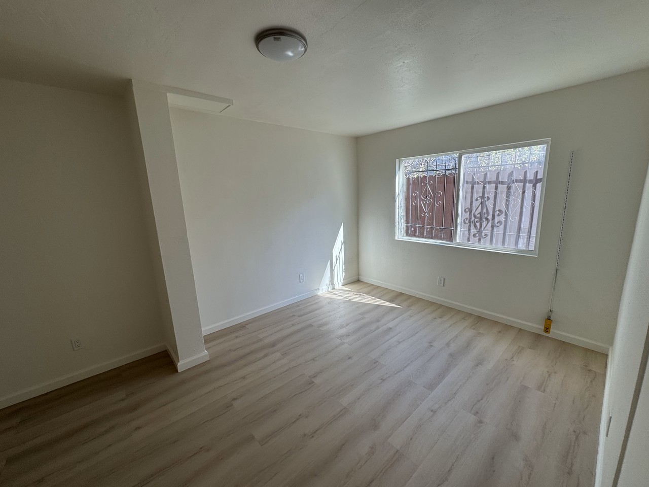 1600 63rd St - Photo 2 of 8