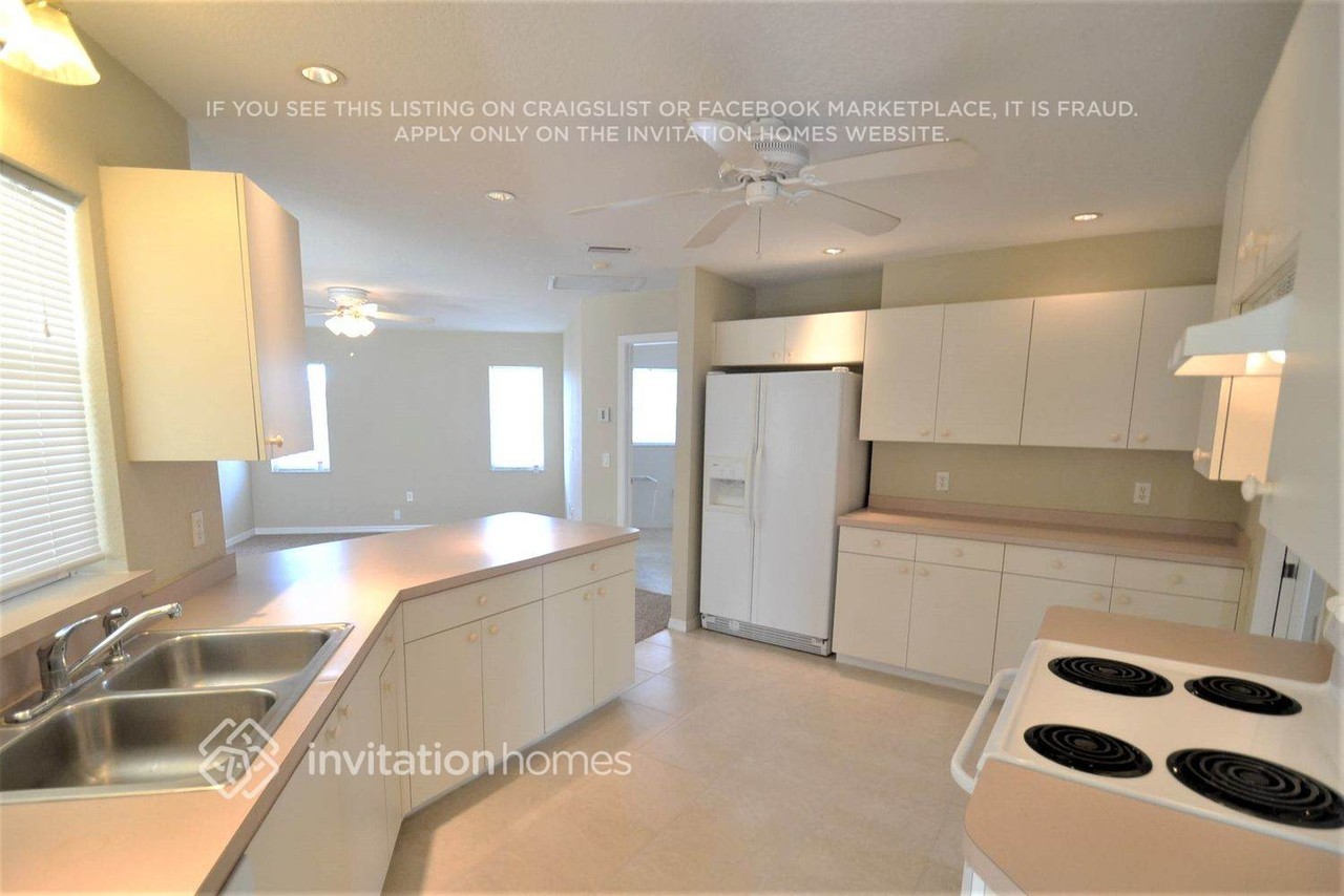 8591 W Price Blvd - Photo 4 of 12