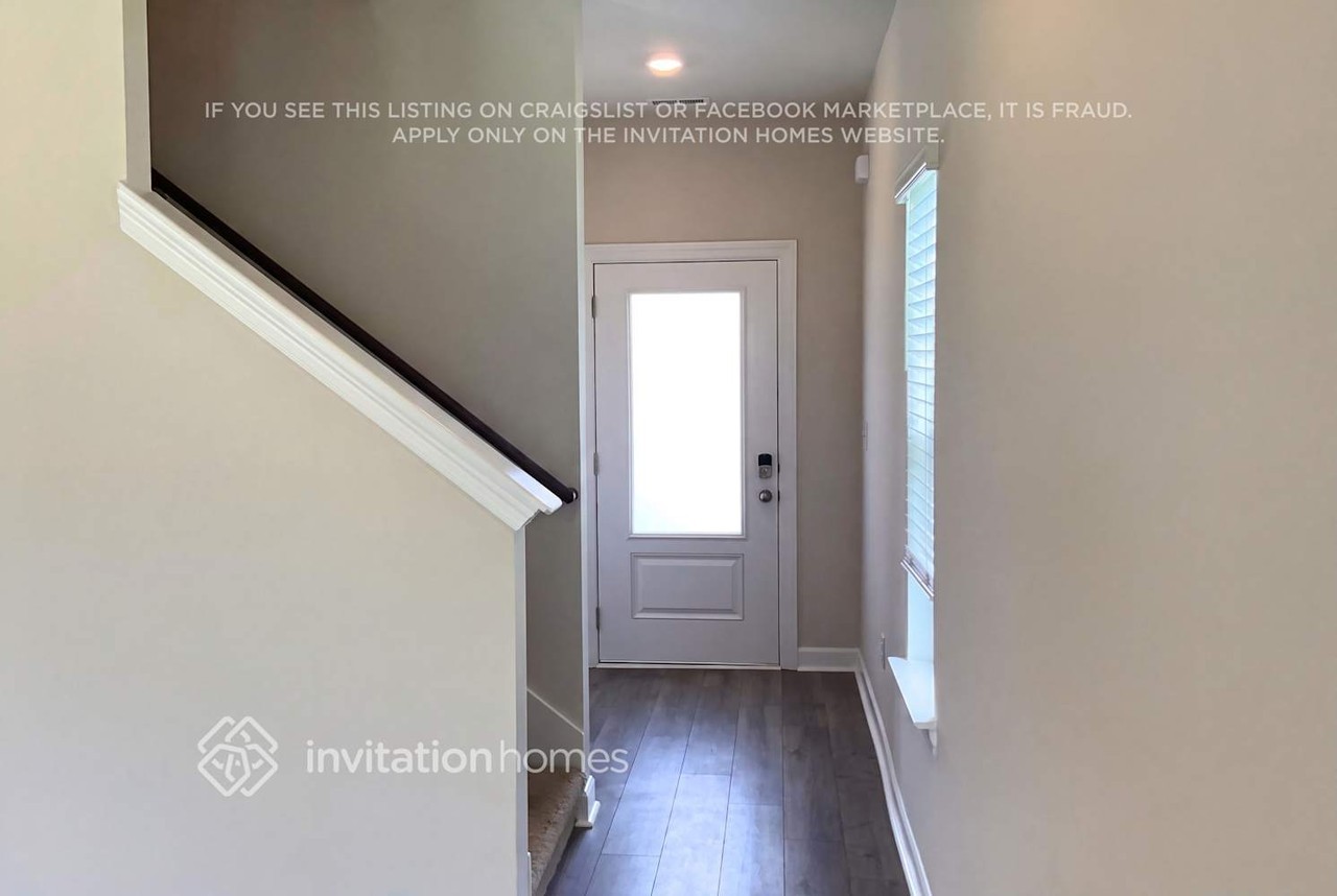3322 Quintana Dr - Photo 3 of 22