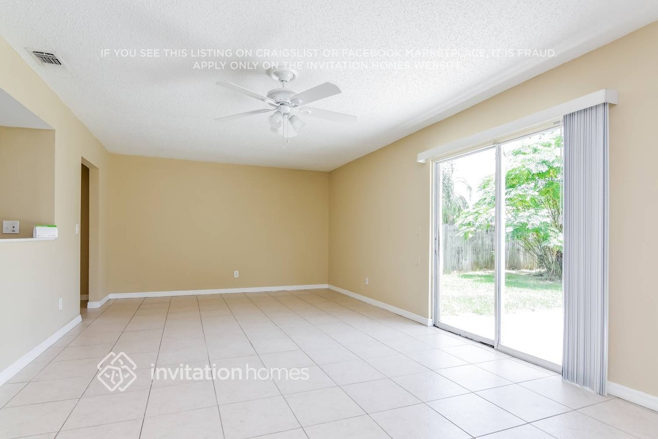 6951 Dalkeith Ave N - Photo 4 of 18