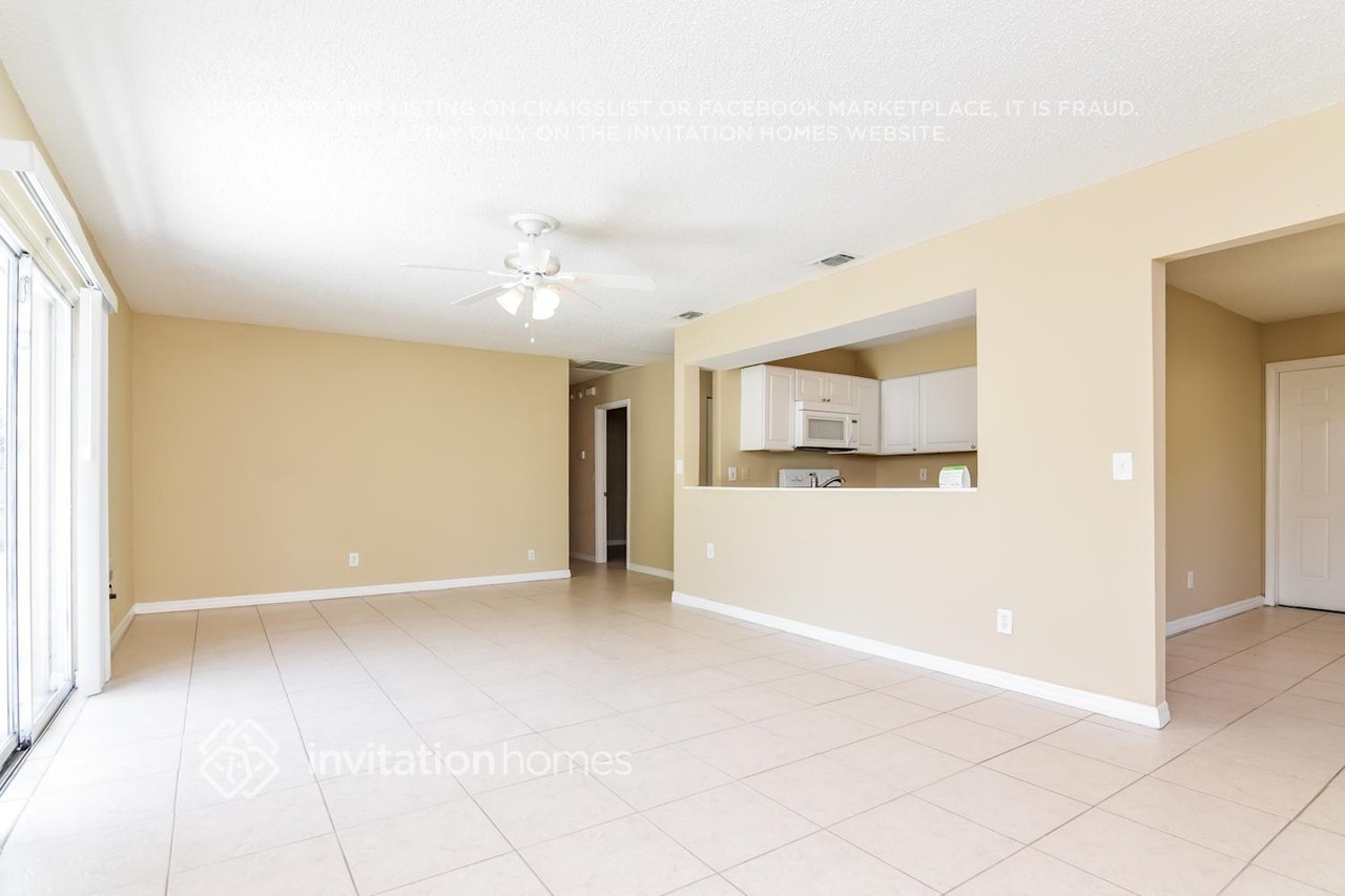 6951 Dalkeith Ave N - Photo 5 of 18