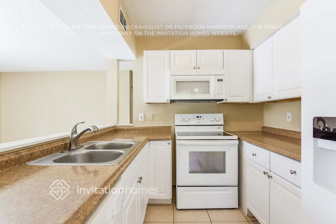 6951 Dalkeith Ave N - Photo 7 of 18