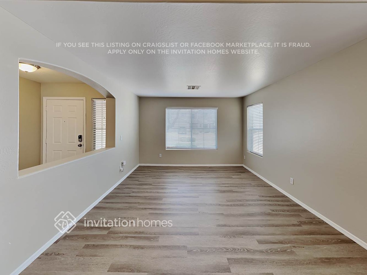 17187 W Ashley Dr - Photo 4 of 15