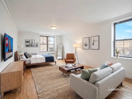 featured image of E 36th St #3F