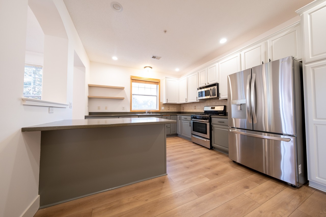 11345 Stratton Ave #100 - Photo 4 of 23