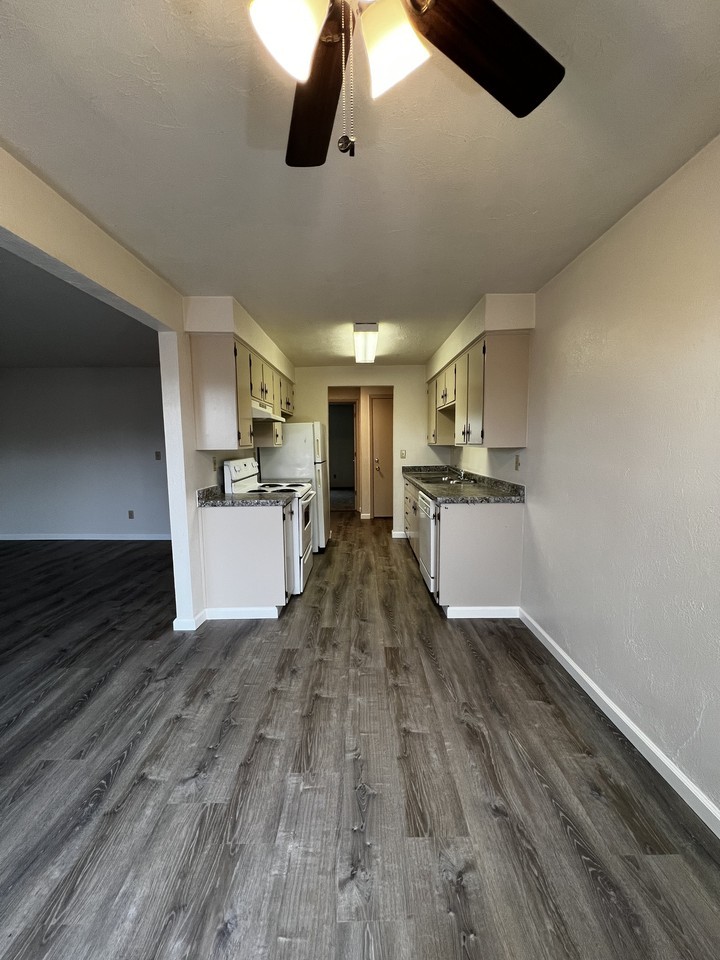 3524 Sandra Ave N #27 - Photo 3 of 11