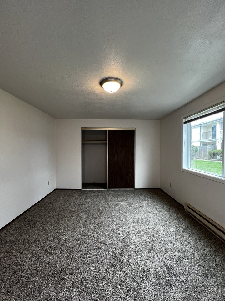 3524 Sandra Ave N #27 - Photo 7 of 11