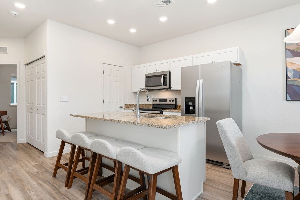 1611 Grand Harmony Blvd #202 - Photo 4 of 10