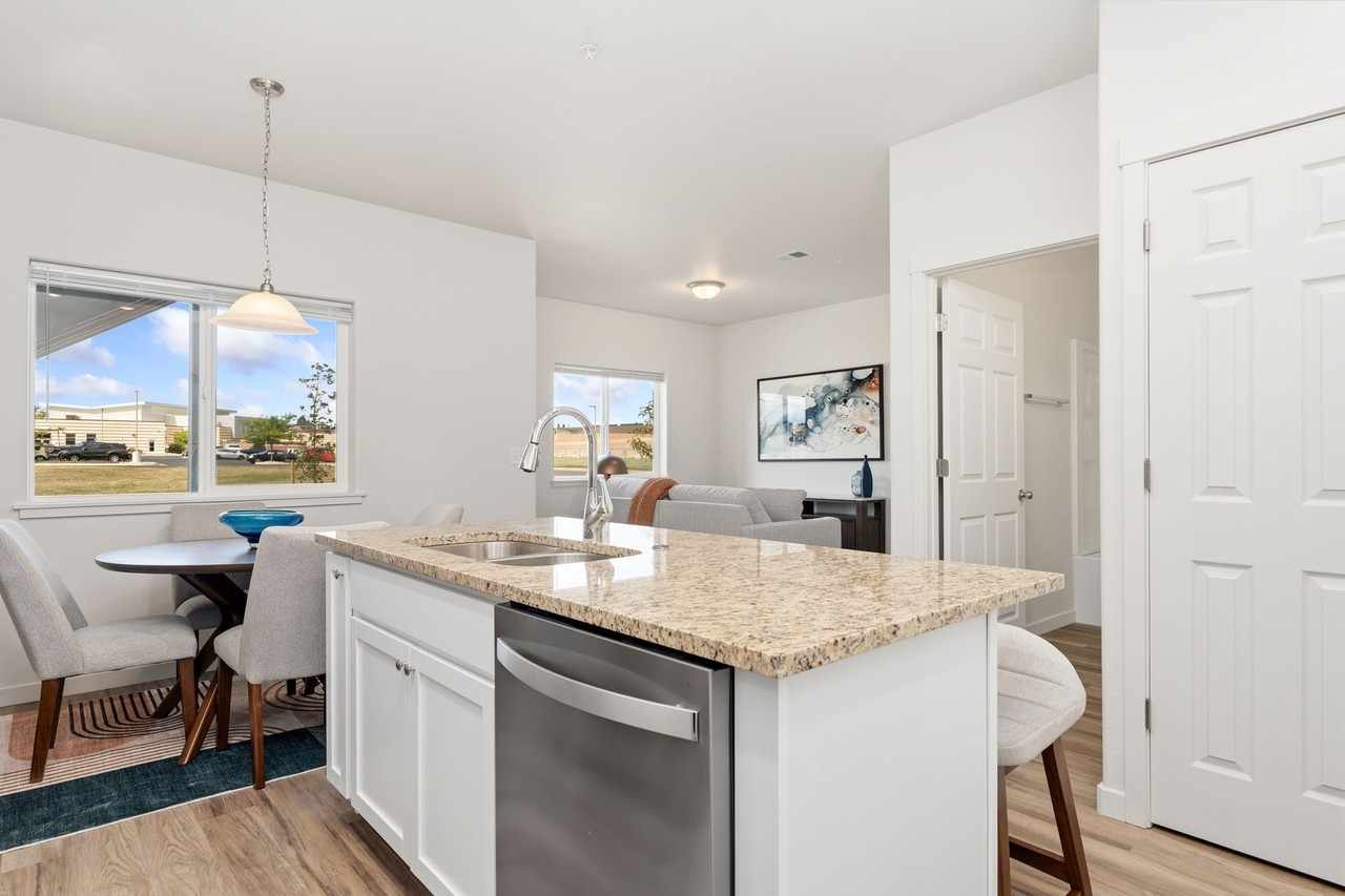 1611 Grand Harmony Blvd #202 - Photo 6 of 10