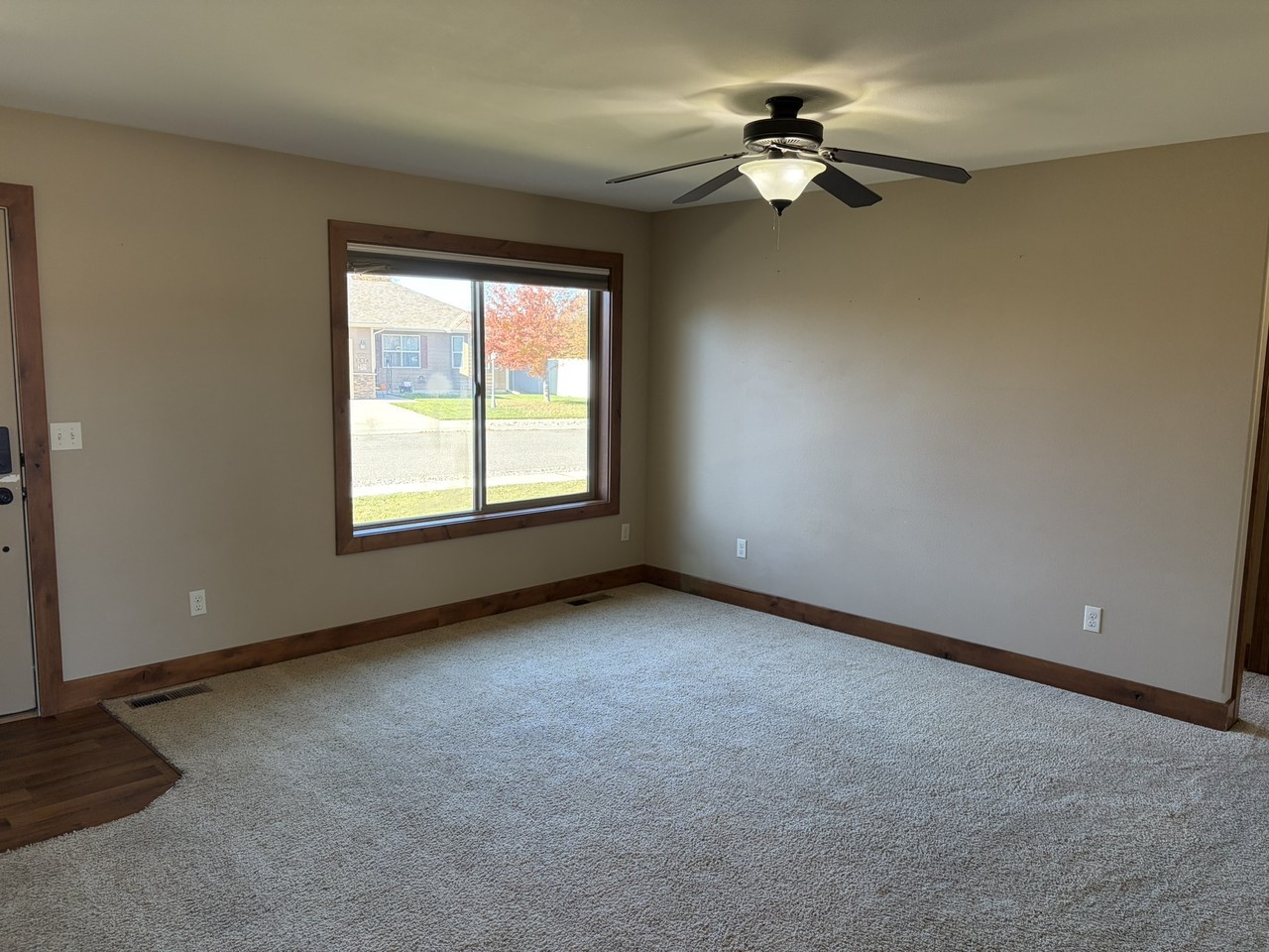 1421 Chesapeake Ln #1 - Photo 5 of 27