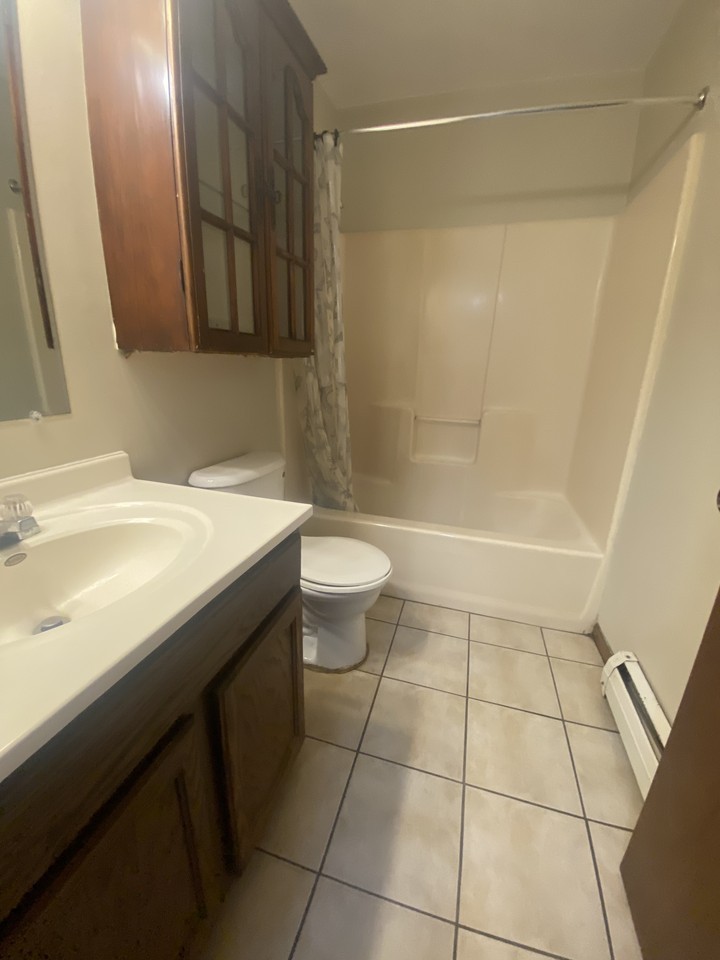 380 Oxford Ct #2 - Photo 5 of 7