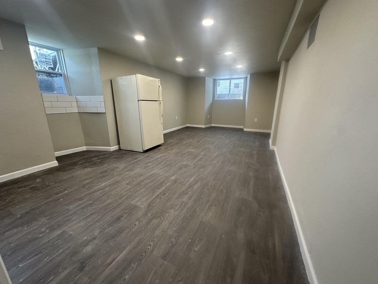 1125 11th St #2 - Photo 2 of 5