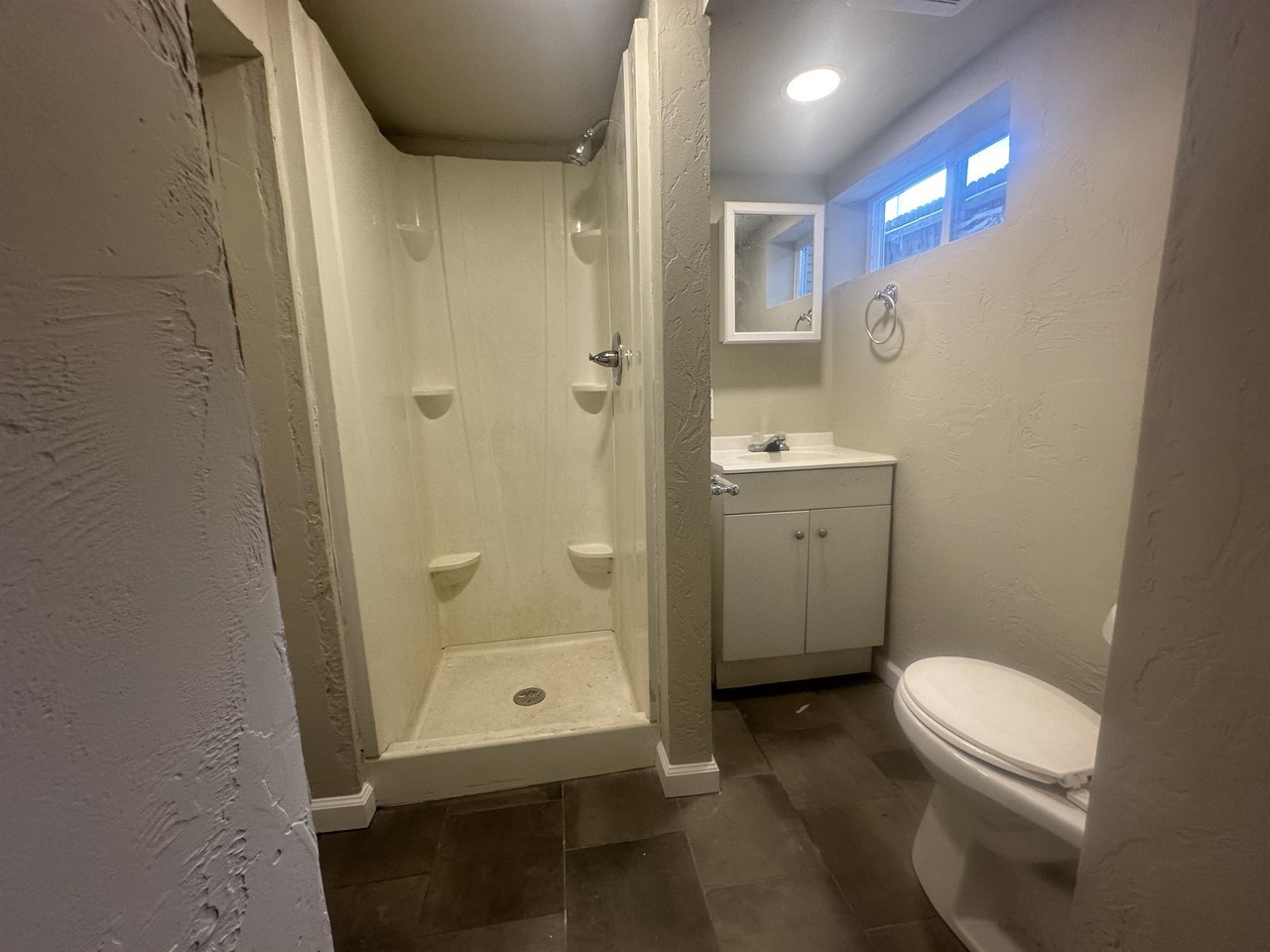 1125 11th St #2 - Photo 3 of 5