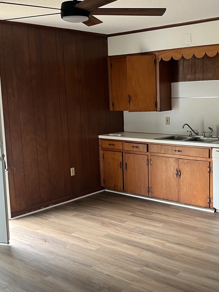 2124 Duncan St #1 - Photo 5 of 17