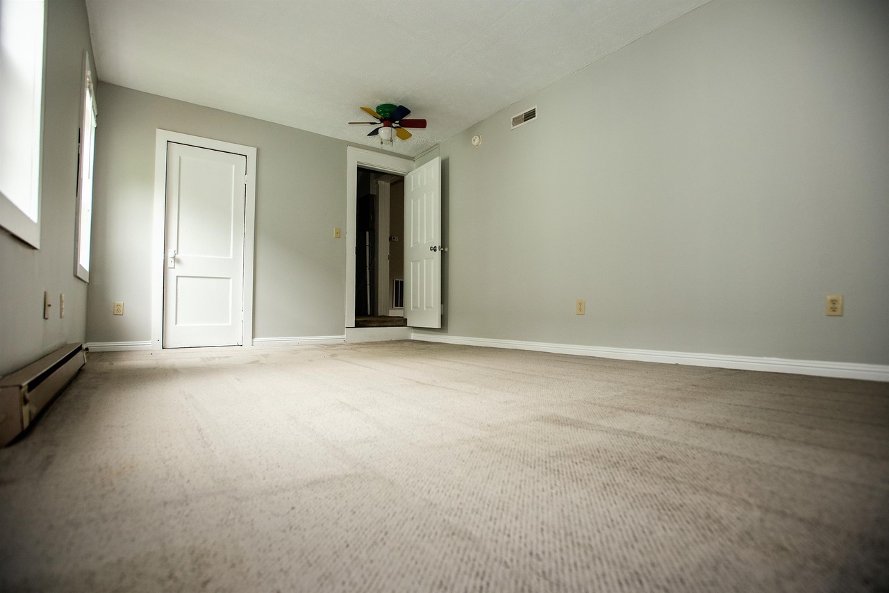 119 N Congress St #1 - Photo 4 of 46