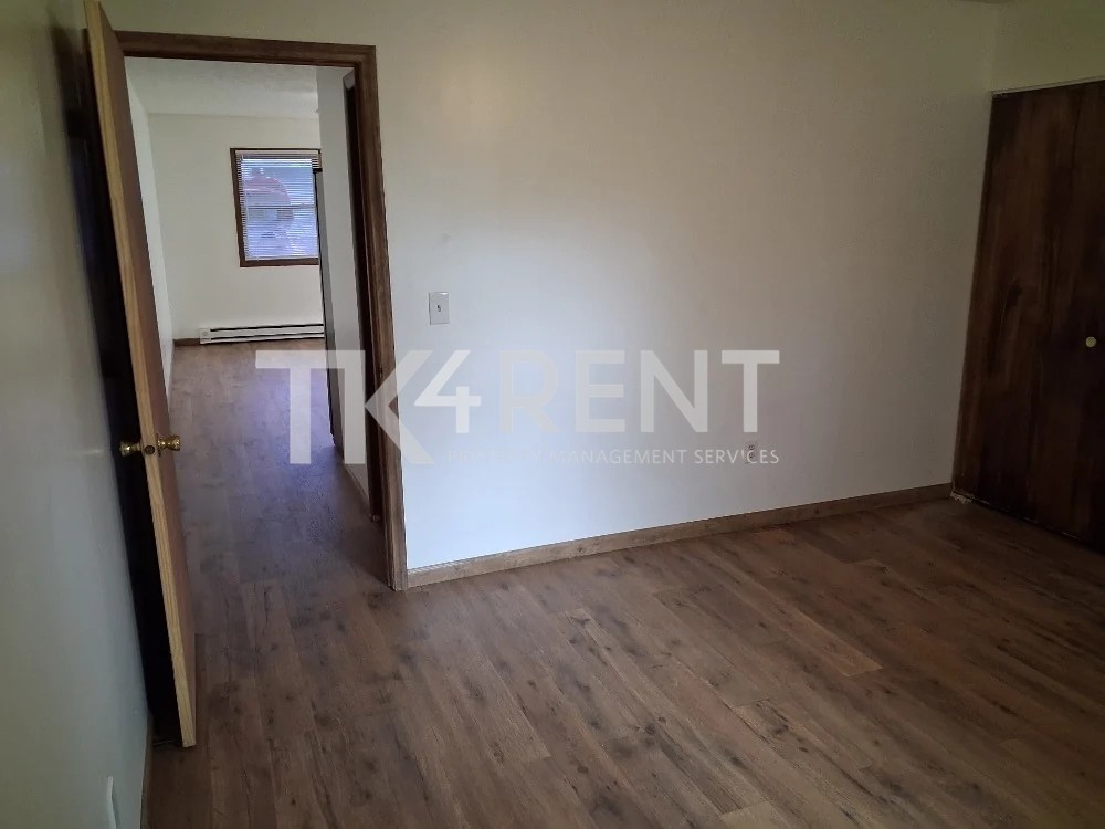 418 E Wood St #11 - Photo 6 of 16