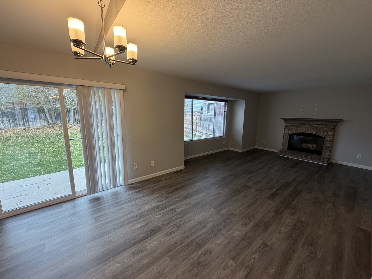 5506 S Ireland St - Photo 4 of 20