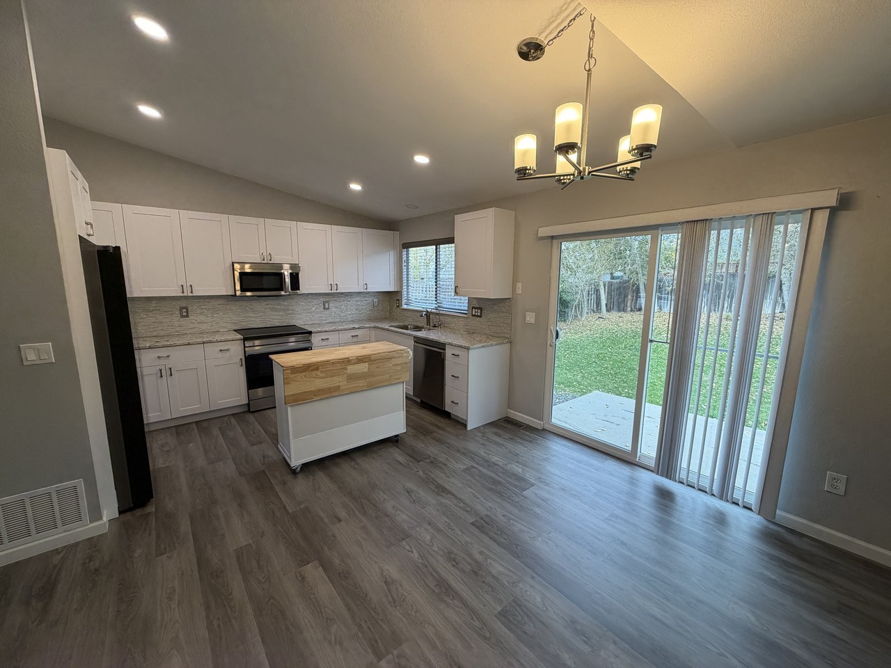 5506 S Ireland St - Photo 6 of 20