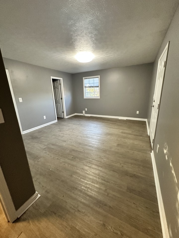 502 Savannah Ave #1 - Photo 5 of 19