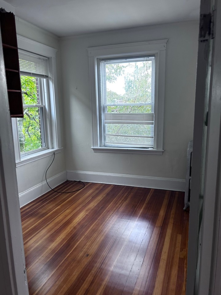 1725 Commonwealth Ave #1725COMM4 - Photo 3 of 11