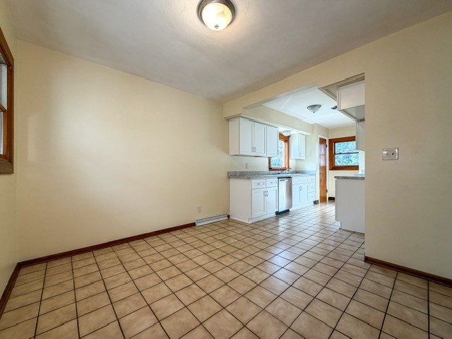 344 S Inglewood Ave #1 - Photo 5 of 21