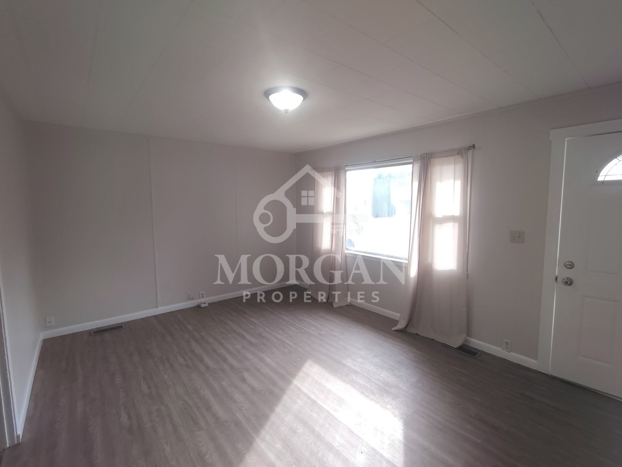 2708 Seminole Dr - Photo 2 of 7