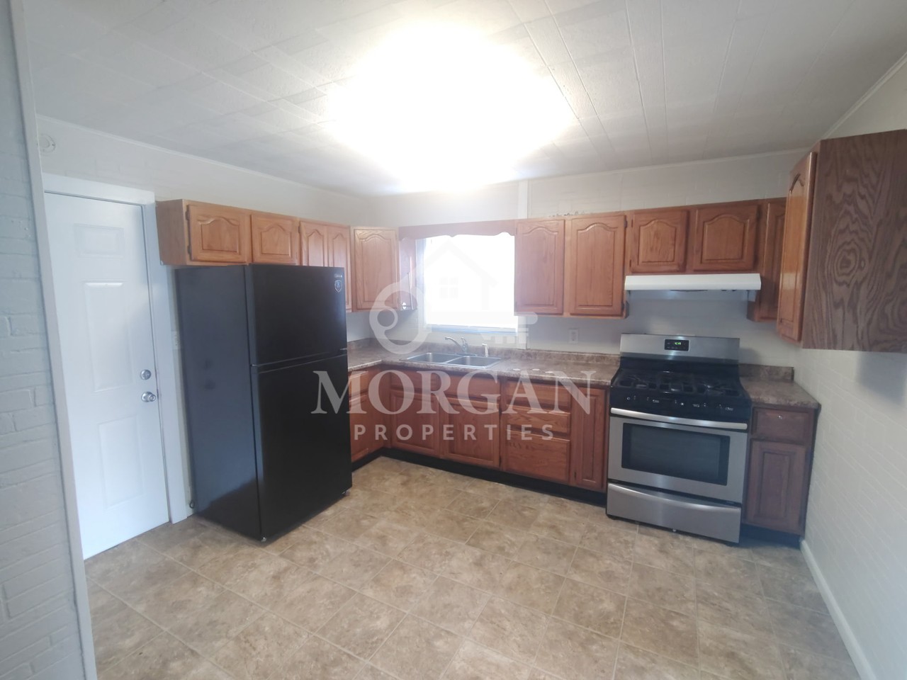 2708 Seminole Dr - Photo 3 of 7