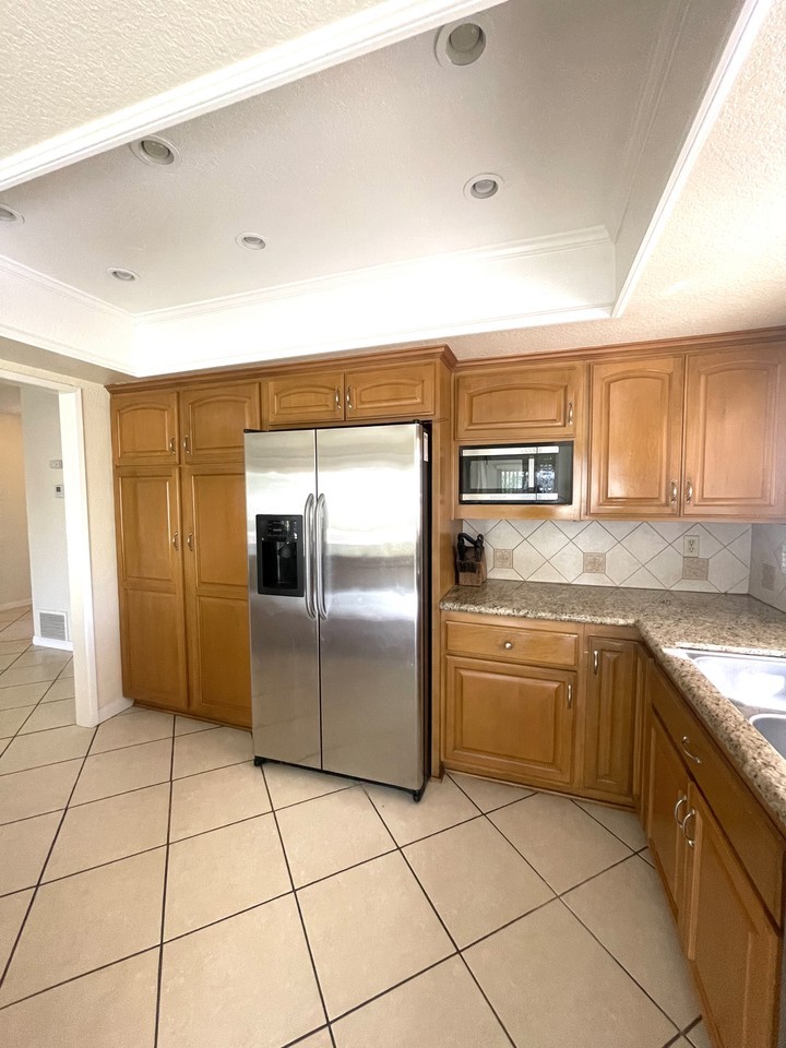 1371 W Mesa Dr #1 - Photo 4 of 20