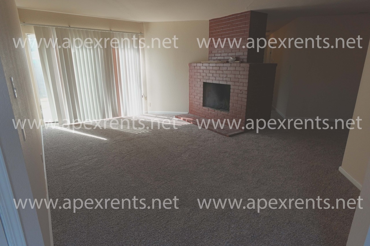 3155 Northview Dr #1 - Photo 2 of 3