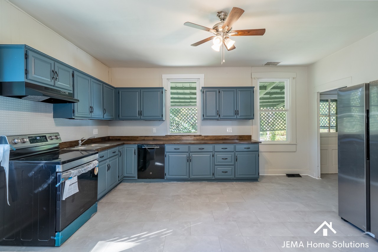 629 Elm St #1 - Photo 6 of 15