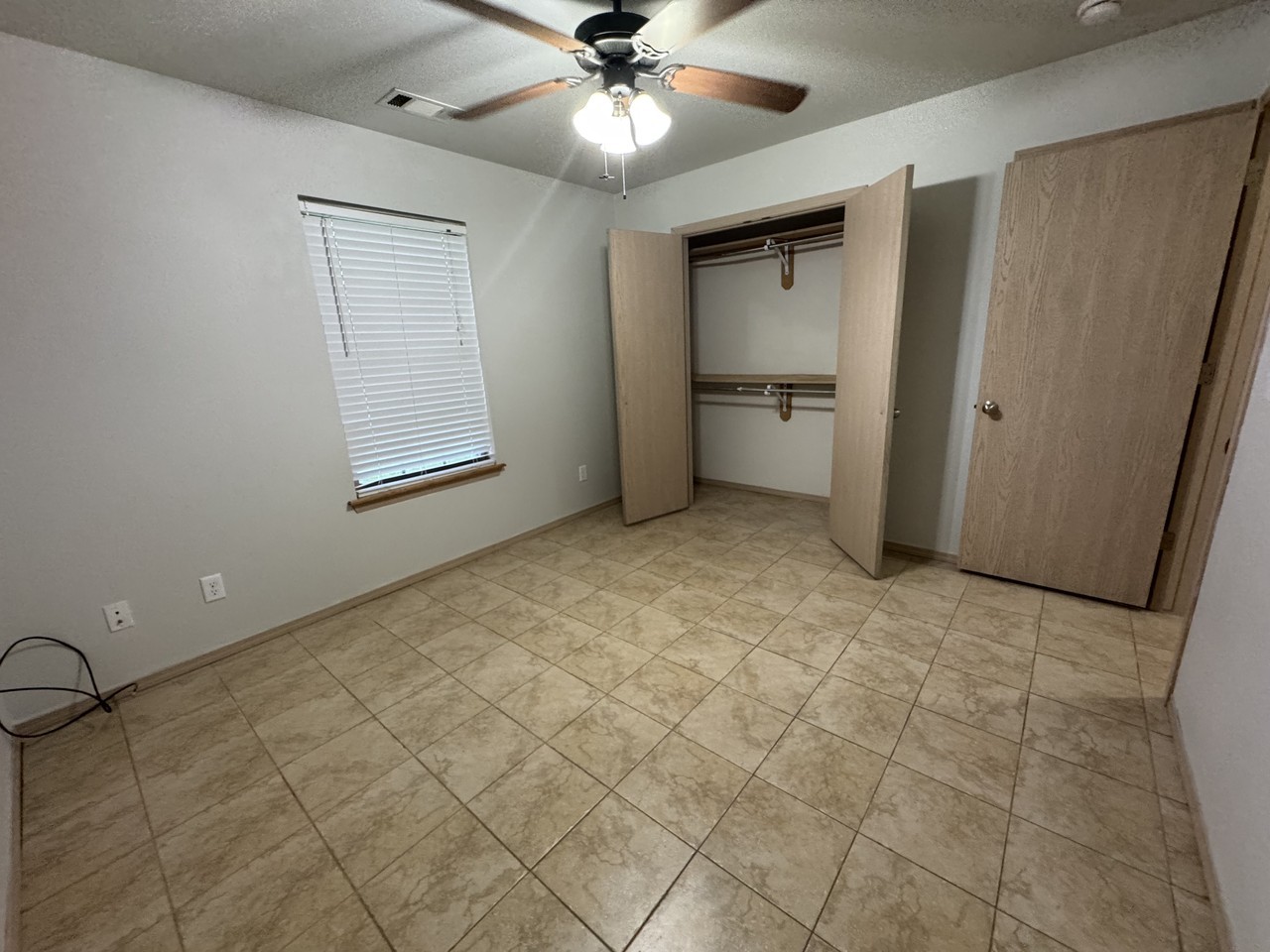 200 Lacey Ln - Photo 4 of 10