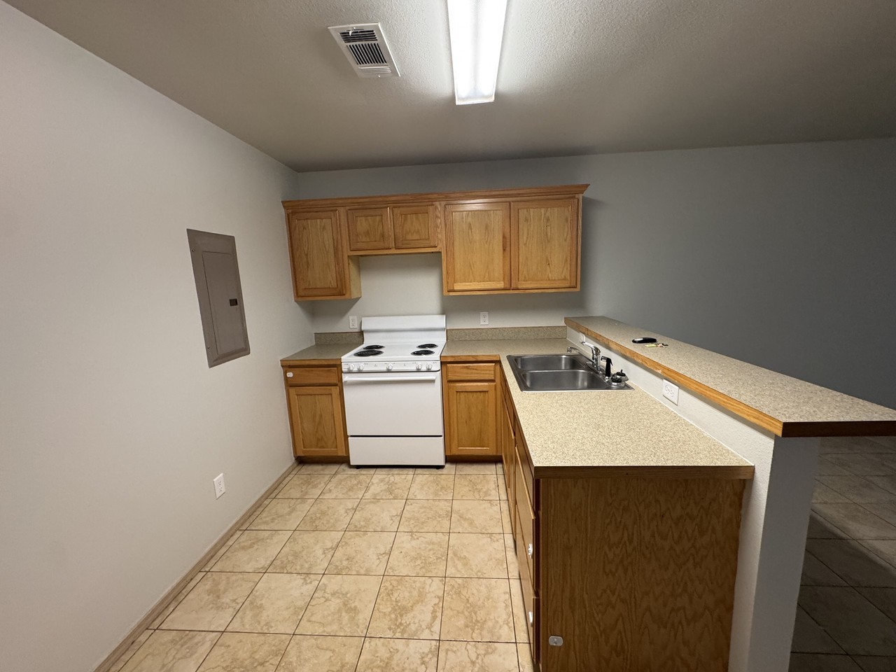 200 Lacey Ln - Photo 6 of 10