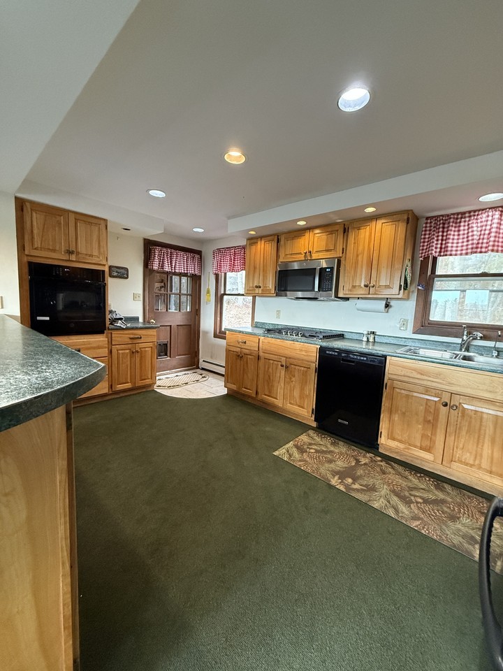32 Tibbetts Rd #1 - Photo 3 of 20