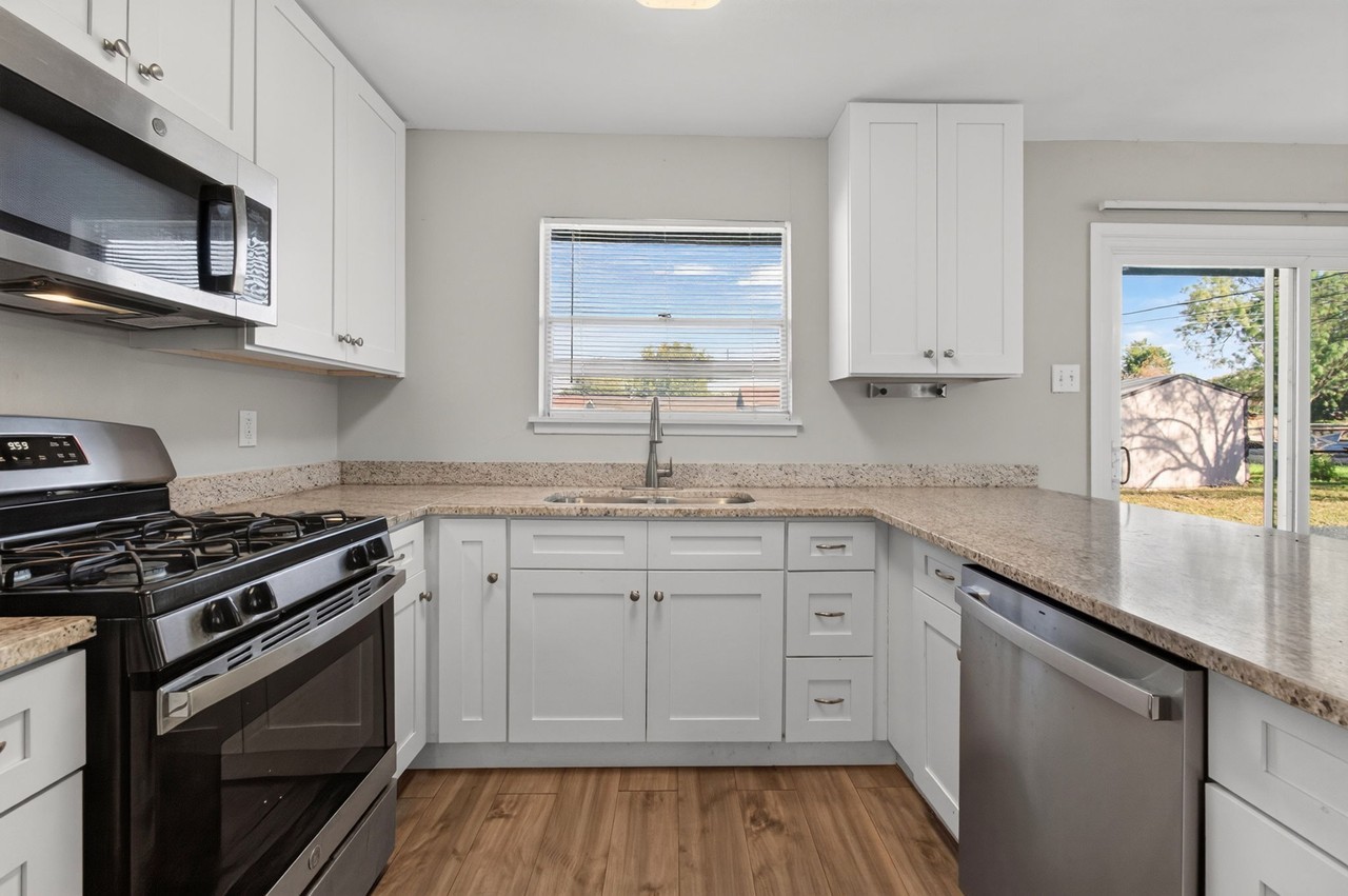 167 Meadow Valley St #1 - Photo 5 of 18