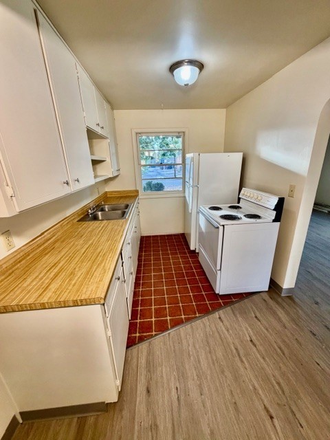 210 Stark St #1-035 - Photo 4 of 12