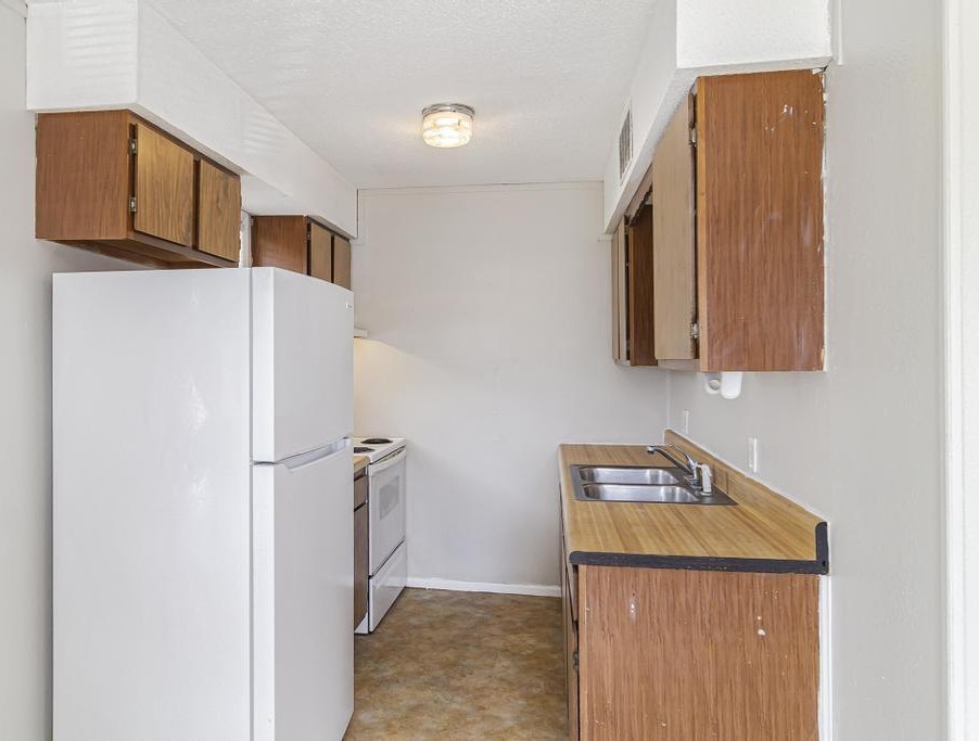 233 Se 121st Rd #1 - Photo 2 of 10
