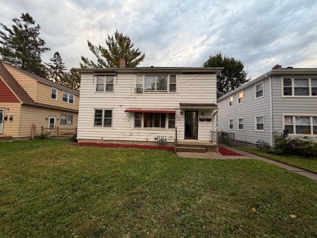 5920 N 37th St - Photo 2 of 4