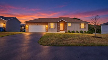 featured image of 140 E Sunset Cove Ln