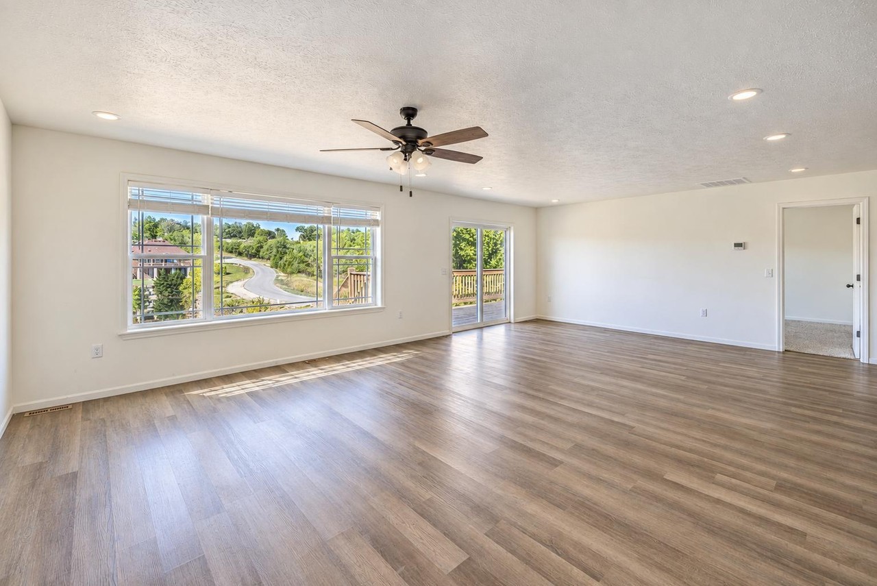 140 E Sunset Cove Ln - Photo 5 of 20