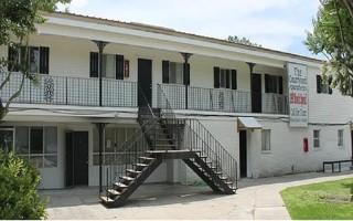 featured image of 1418 Lynn St
