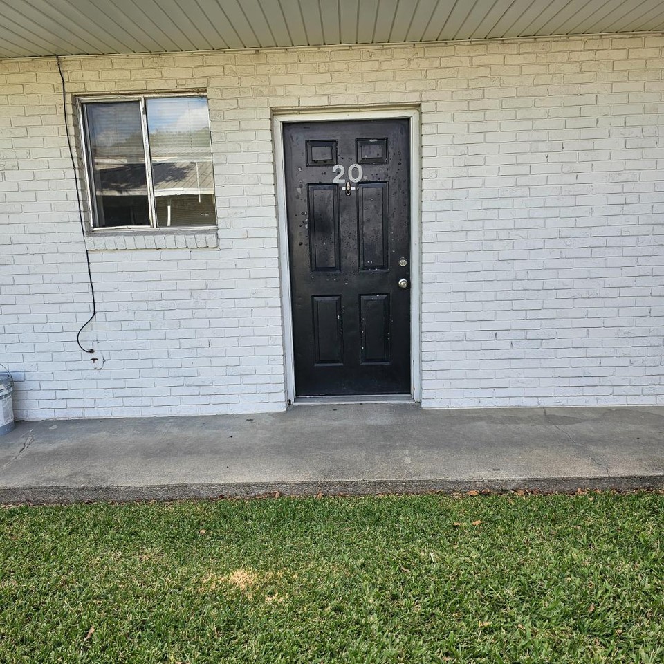 1418 Lynn St - Photo 2 of 17