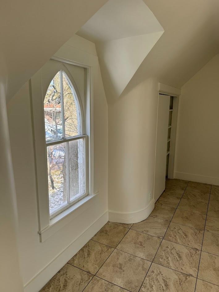 69 South Oak Street - Photo 4 of 9