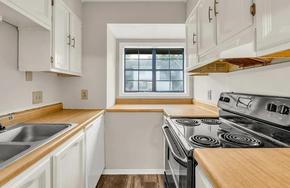 206 N Browder St - Photo 5 of 10