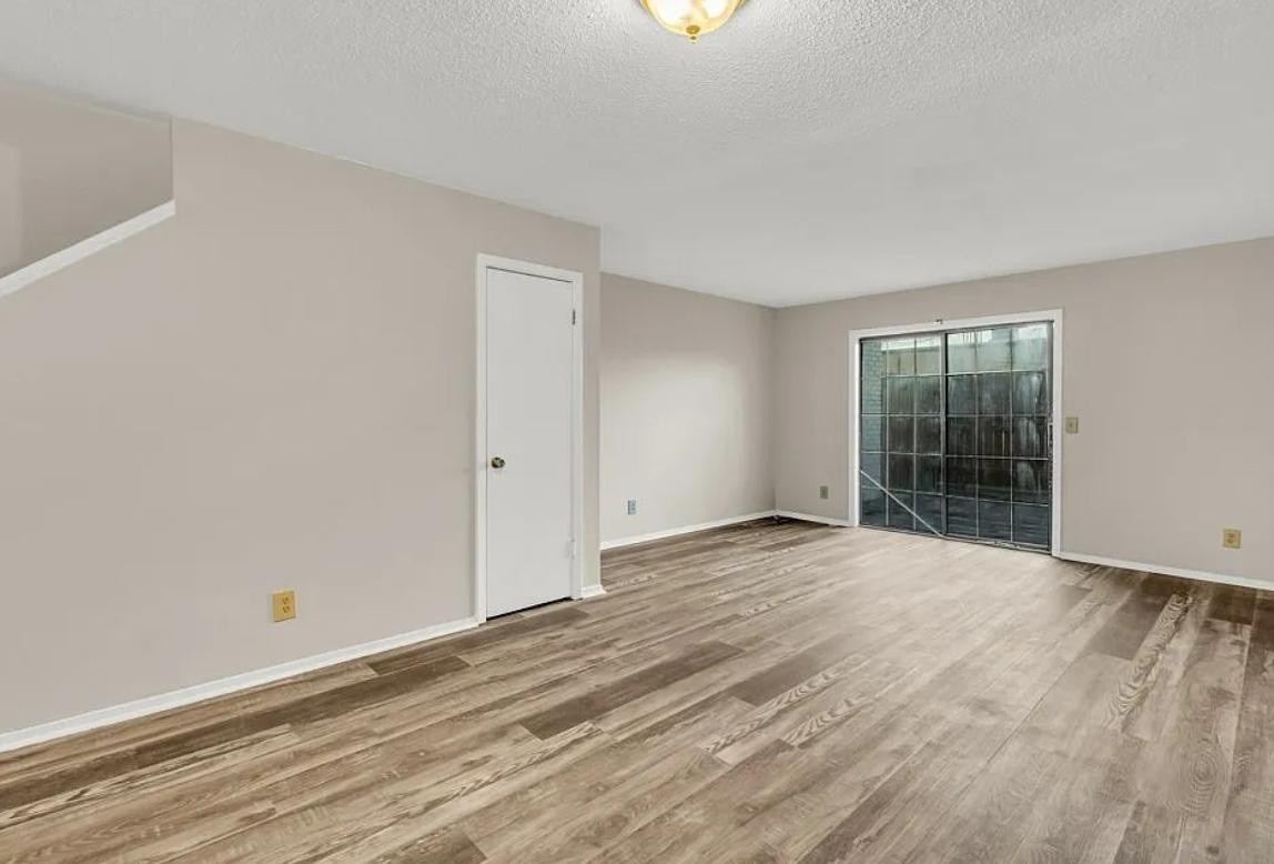 206 N Browder St - Photo 7 of 10
