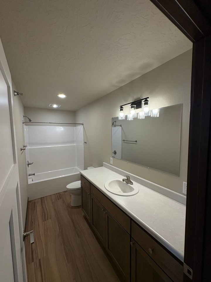 Sioux Center 64 - Photo 7 of 22