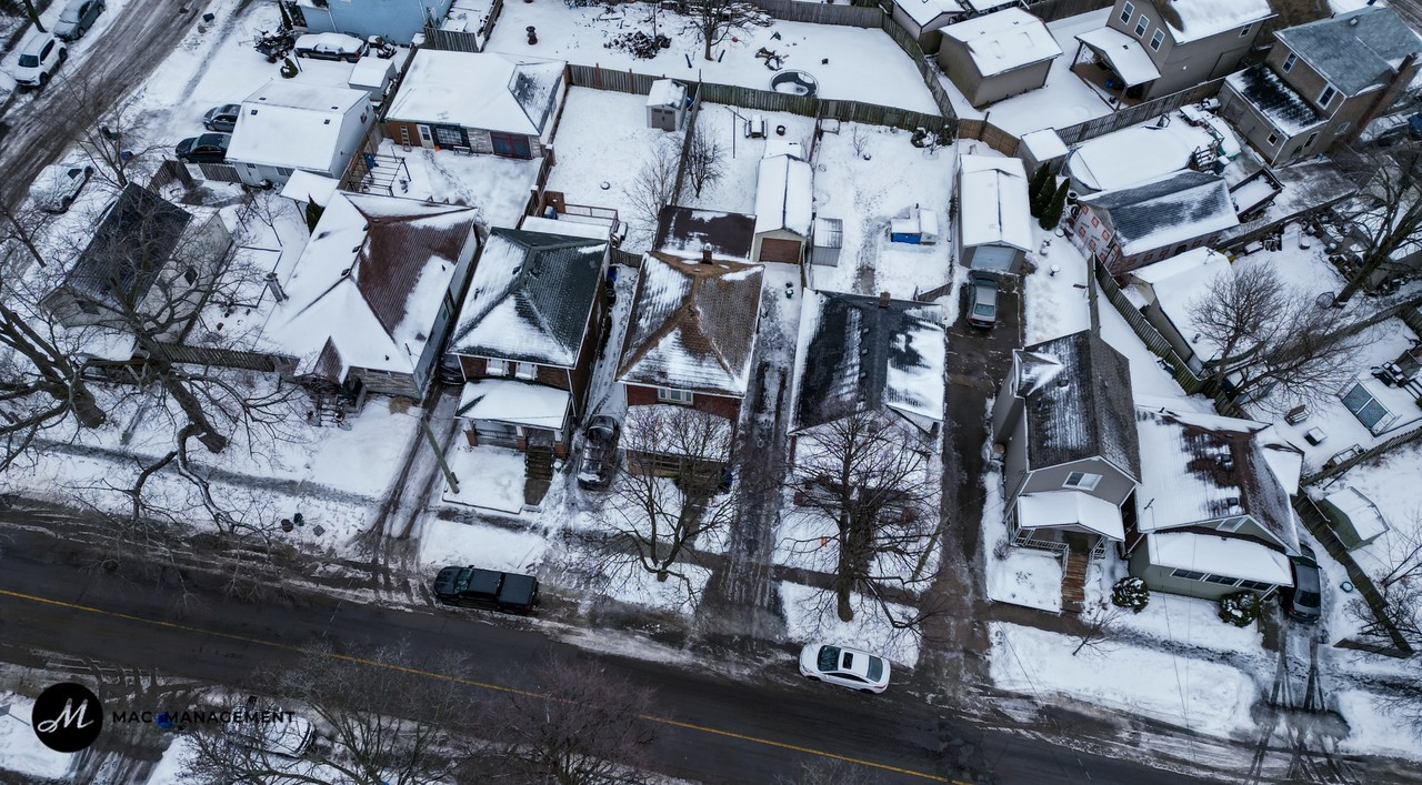 138 Ross St - Photo 2 of 32