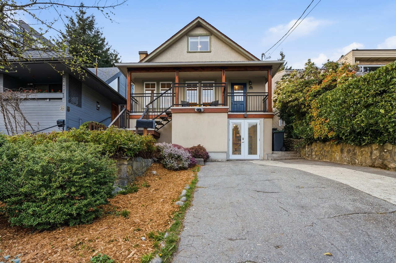 272 Osborne Rd E - Photo 2 of 42