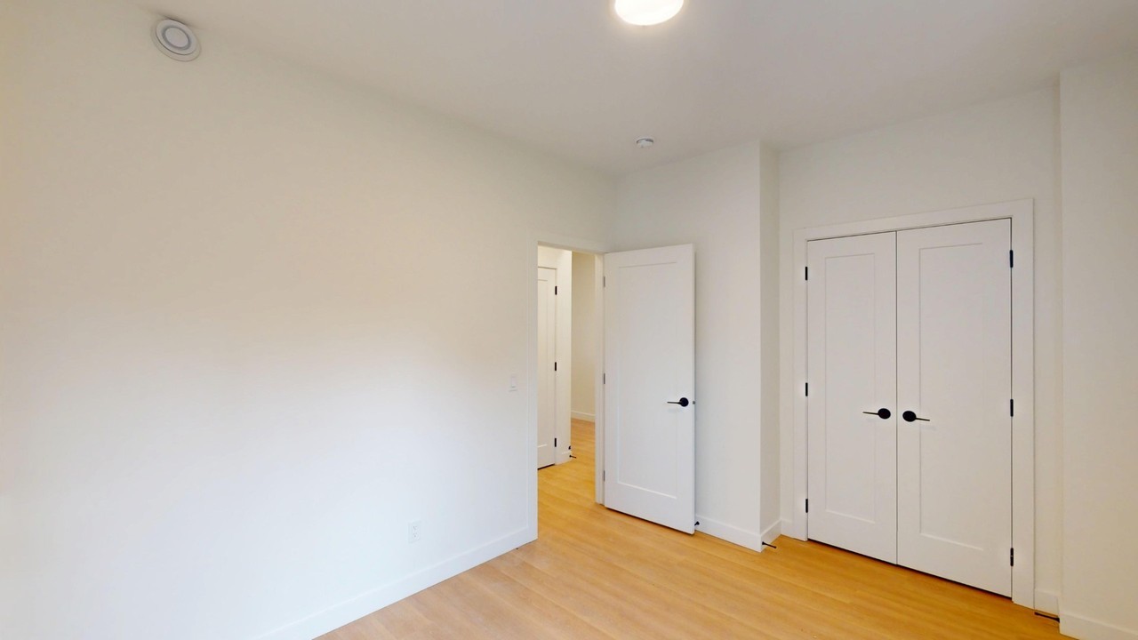 201B, 1336 10 Ave SE - Photo 4 of 5